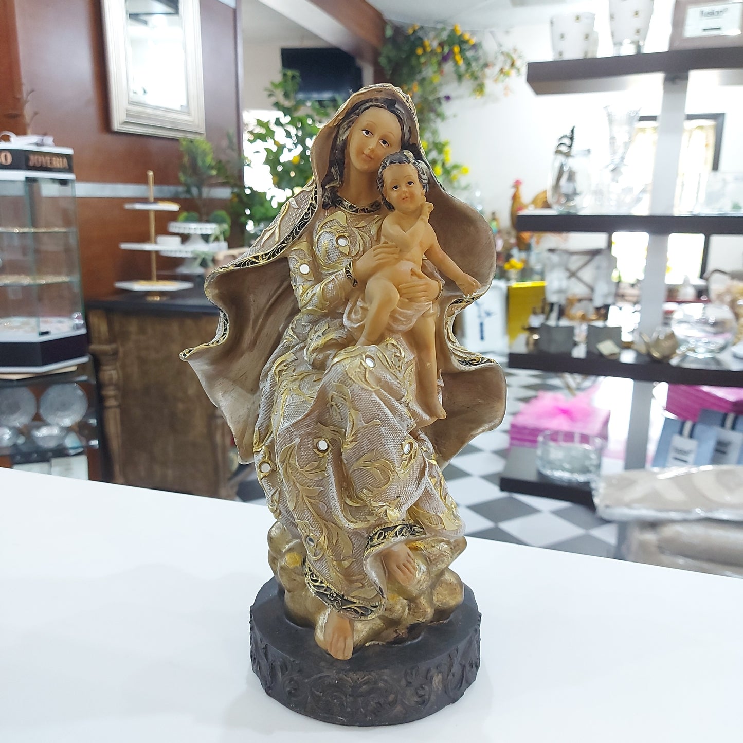 Virgen Madona