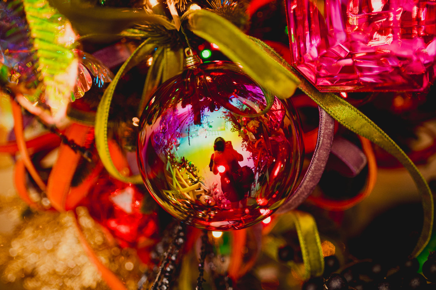 Esfera Iridescente Rojo 6"