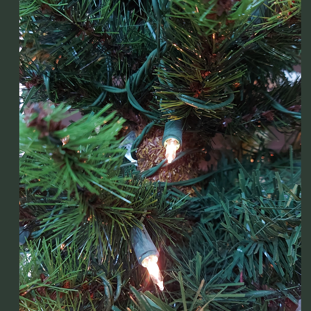 Pino Pencil Verde Darwin con Luz 7.5'