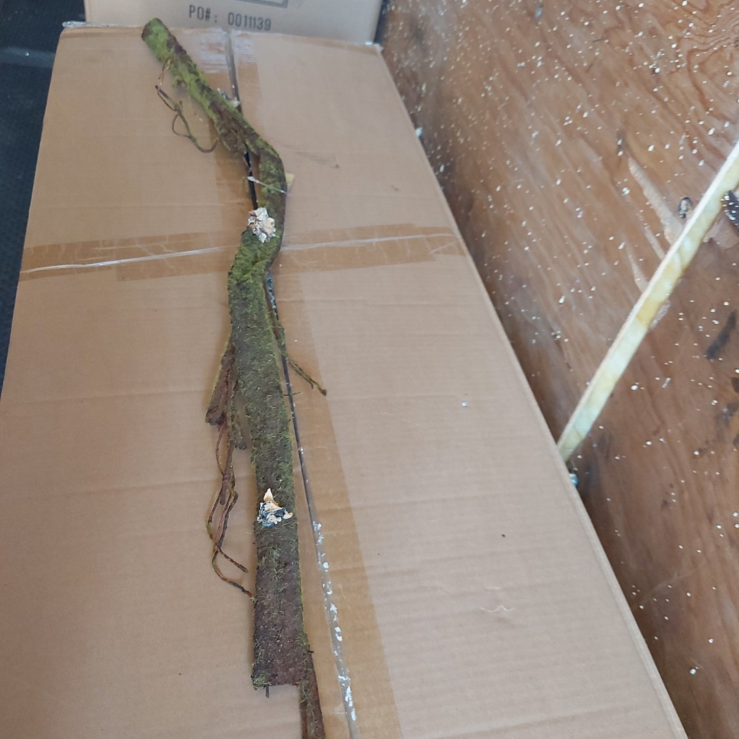 Rama de tronco Willow con Musgo