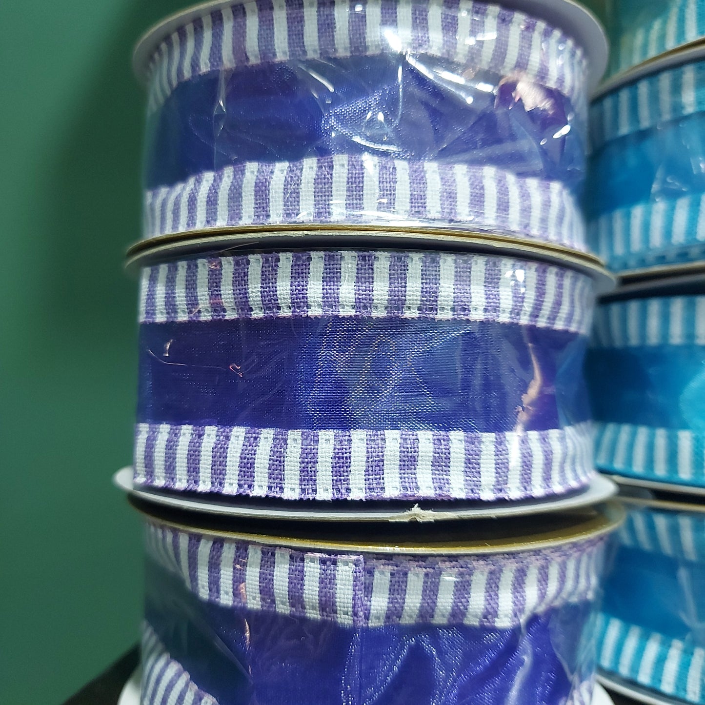 Listón Organza con orilla de líneas