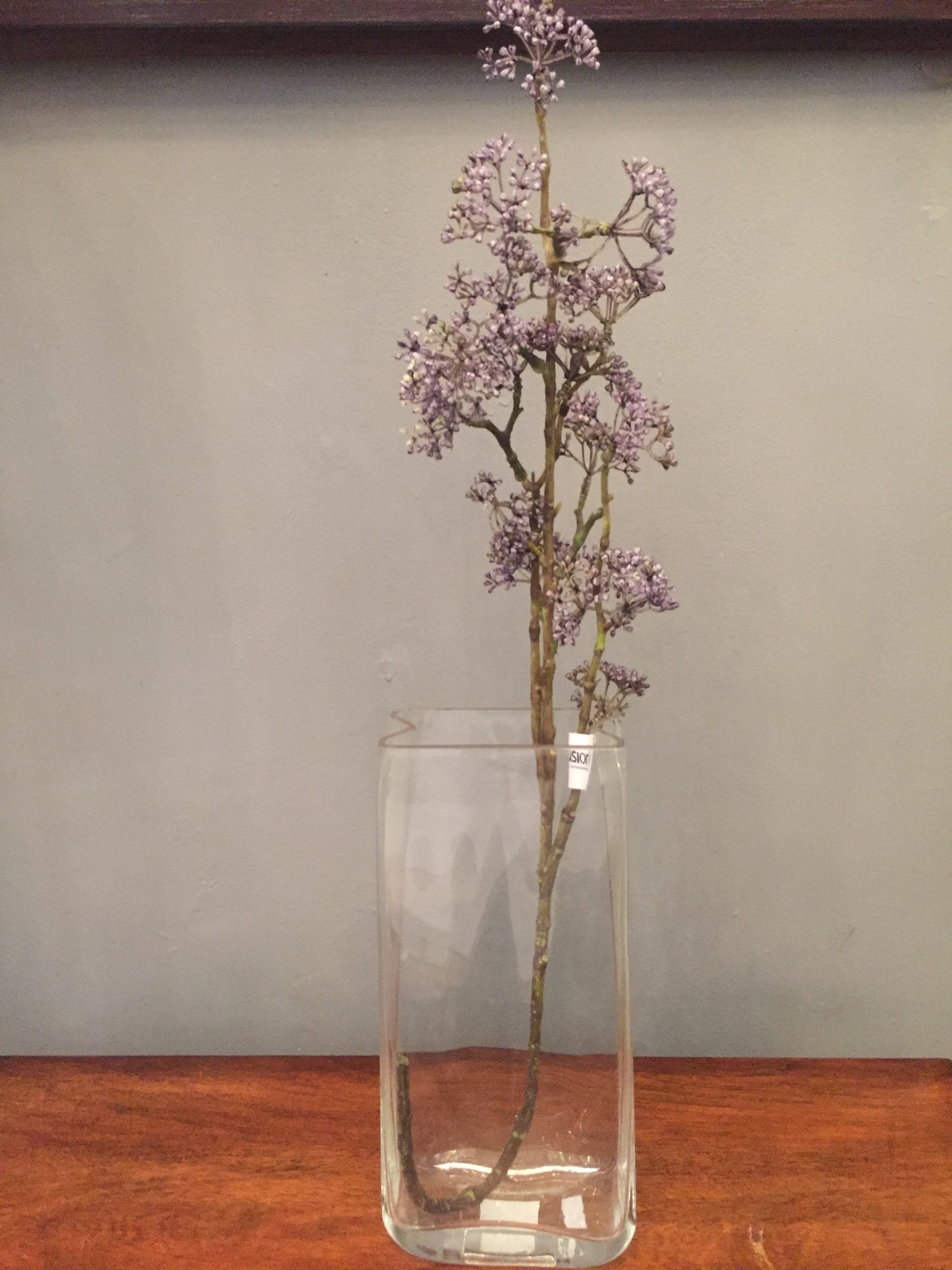 Follaje artificial tipo Rama de Bayas (por pieza)