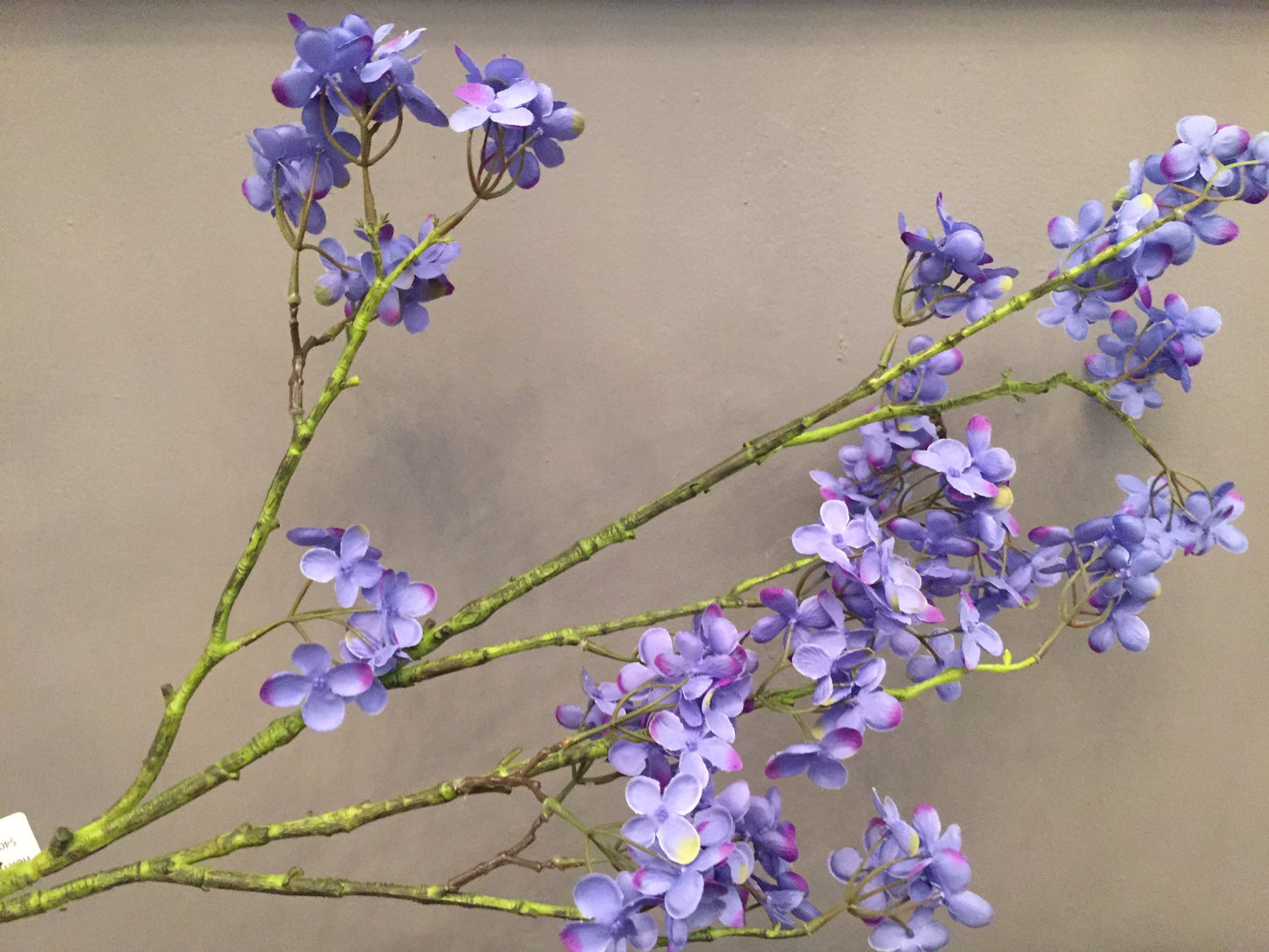 Flor artificial tipo Vara de Hortensia (por pieza disponible en: Morado y Lila)