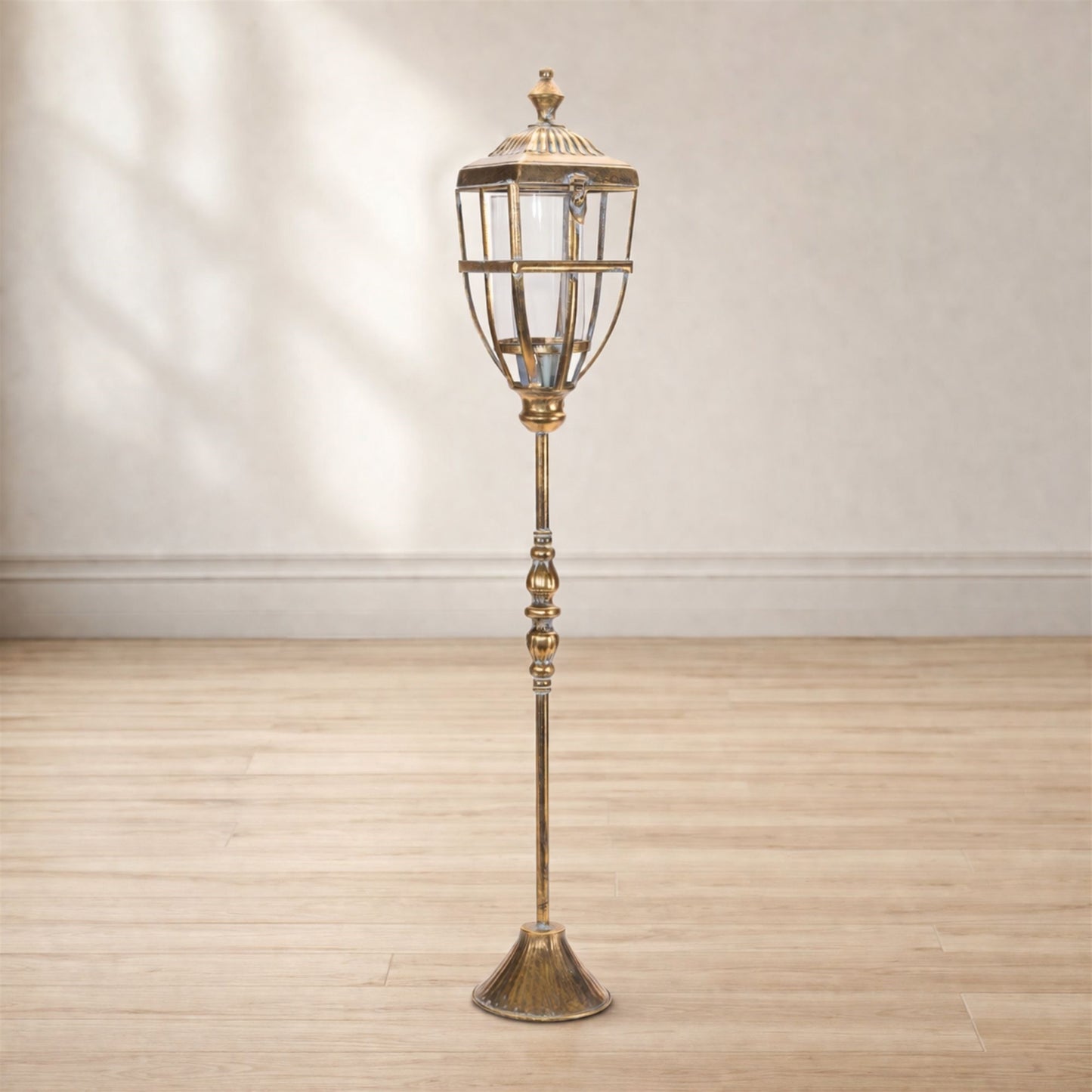 Farol en Pedestal 36"