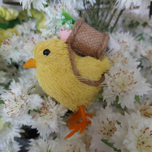 Pollo decorativo con canasta de Pascua