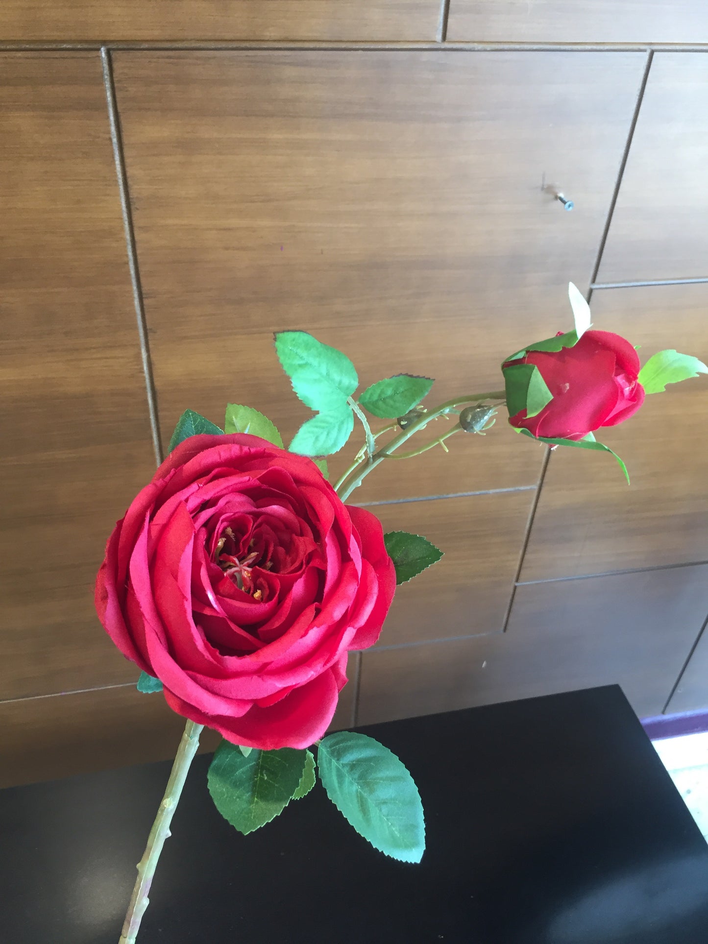 Flor artificial tipo Ranúnculo con botón (por pieza disponible en: Rojo, Amarillo, Rosa, Durazno, Blanco)