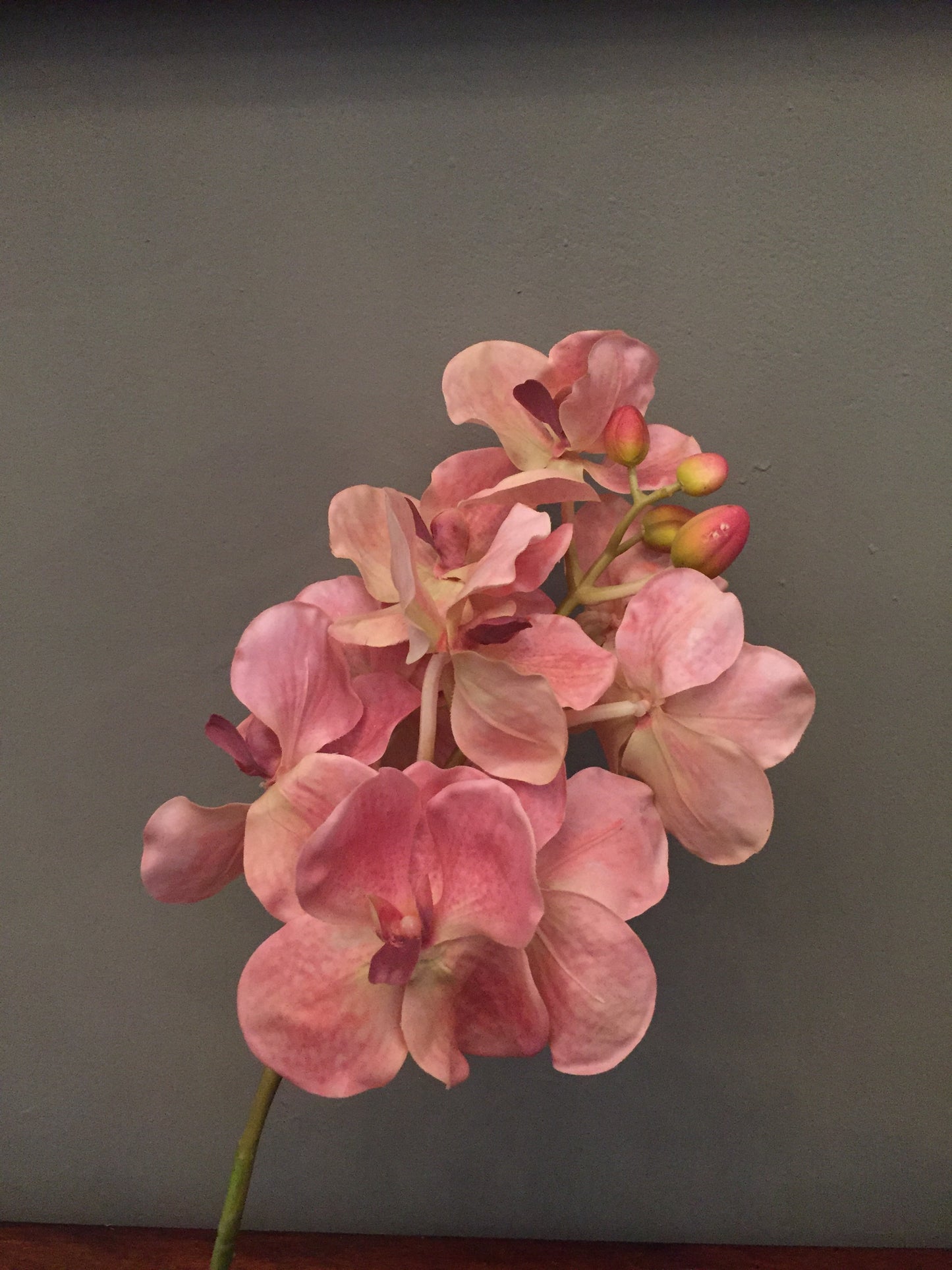 Flor artificial tipo orquidea
